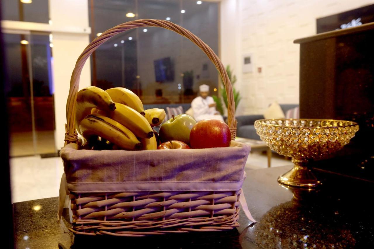 Golden Crown Hotel Alseeb Muscat Bagian luar foto