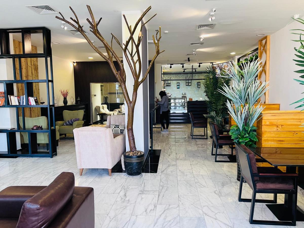 Golden Crown Hotel Alseeb Muscat Bagian luar foto