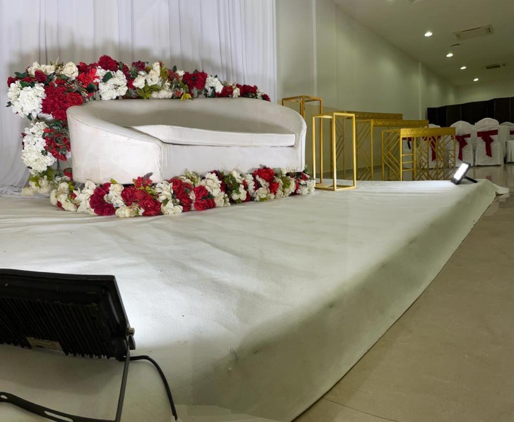 Golden Crown Hotel Alseeb Muscat Bagian luar foto
